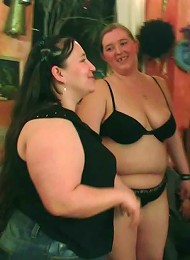 Bar sex with BBW sluts that love it