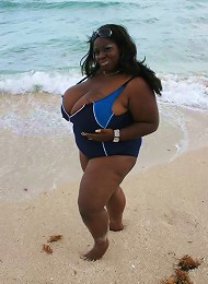 Mega busty Simone Fox at the beach