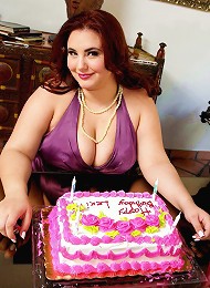 Lexi summers celebrates her bday a very special cumfilled way!